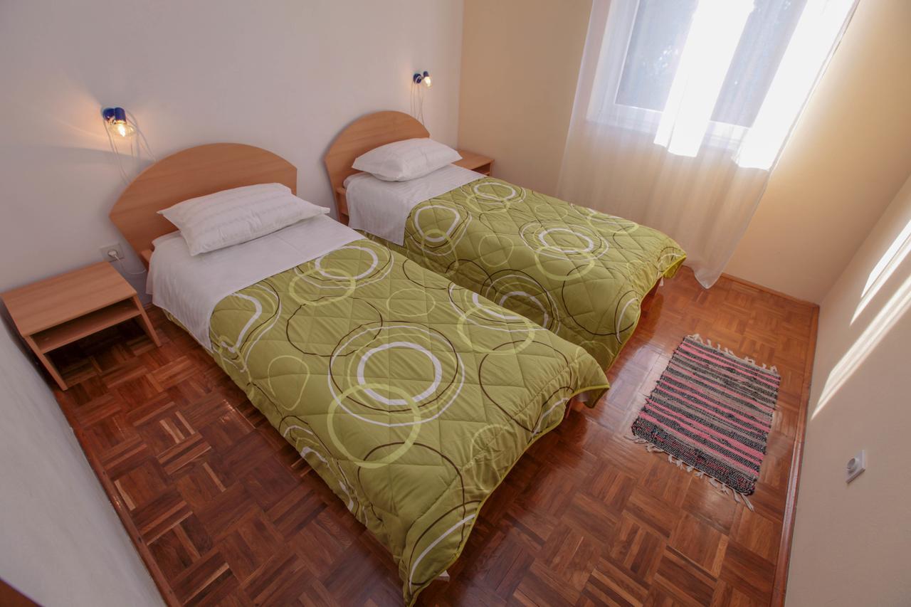 Apartments Mama روغوزنيكا المظهر الخارجي الصورة