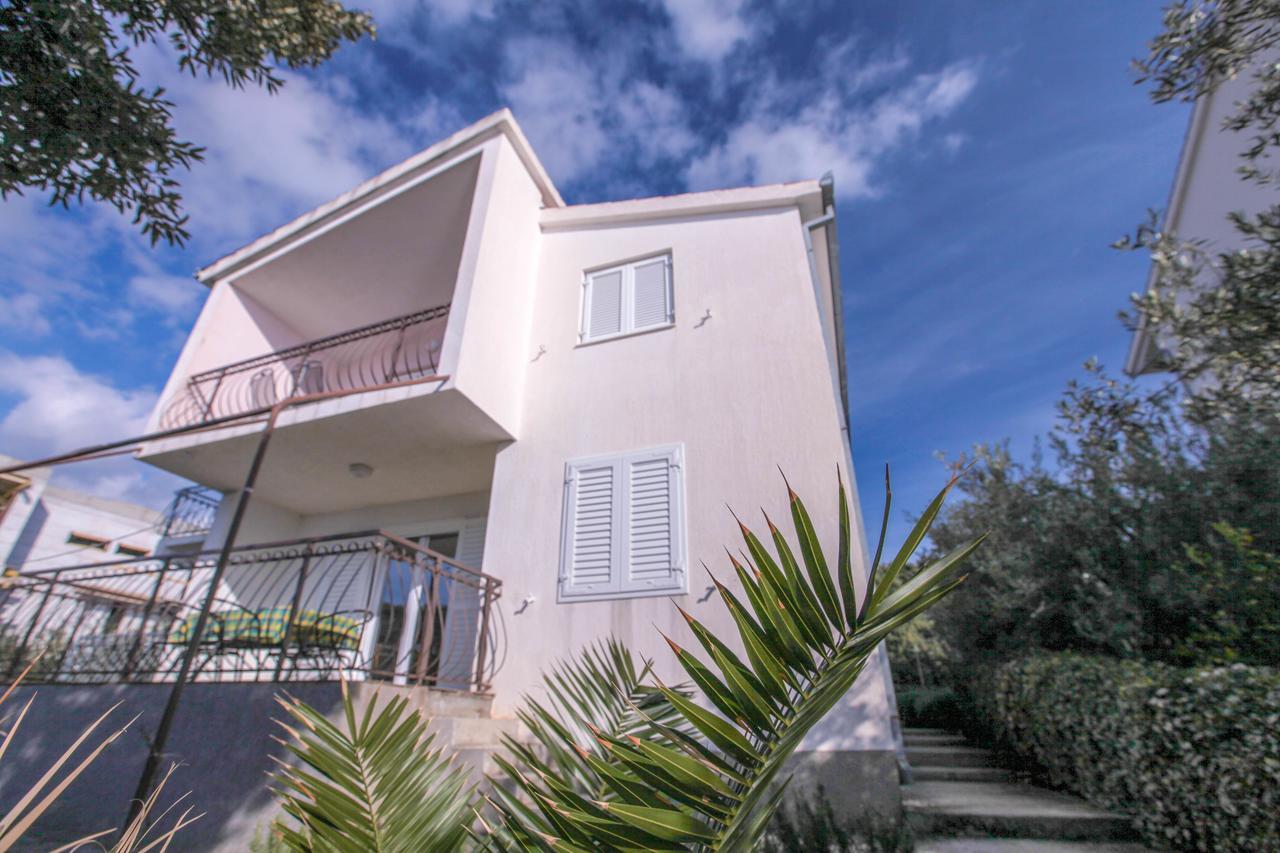 Apartments Mama روغوزنيكا المظهر الخارجي الصورة